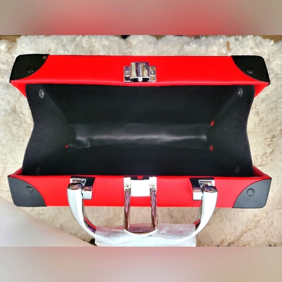 Radio/Boombox Reto Design Crossbody Bag NWT - Picture 4 of 6